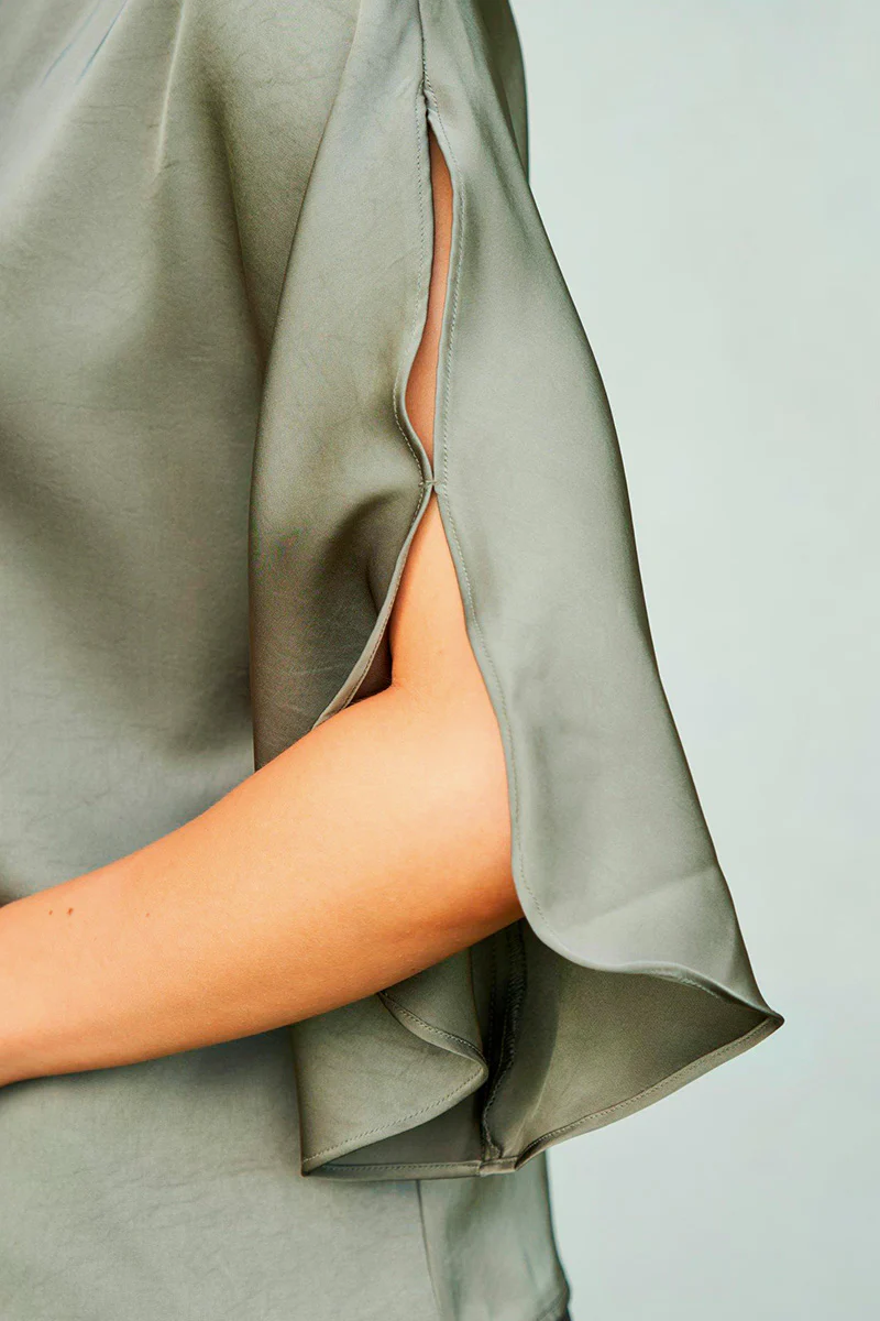 Liora Heavy Sateen Blouse | Cold Army | Bluse fra Neo Noir - Image 2