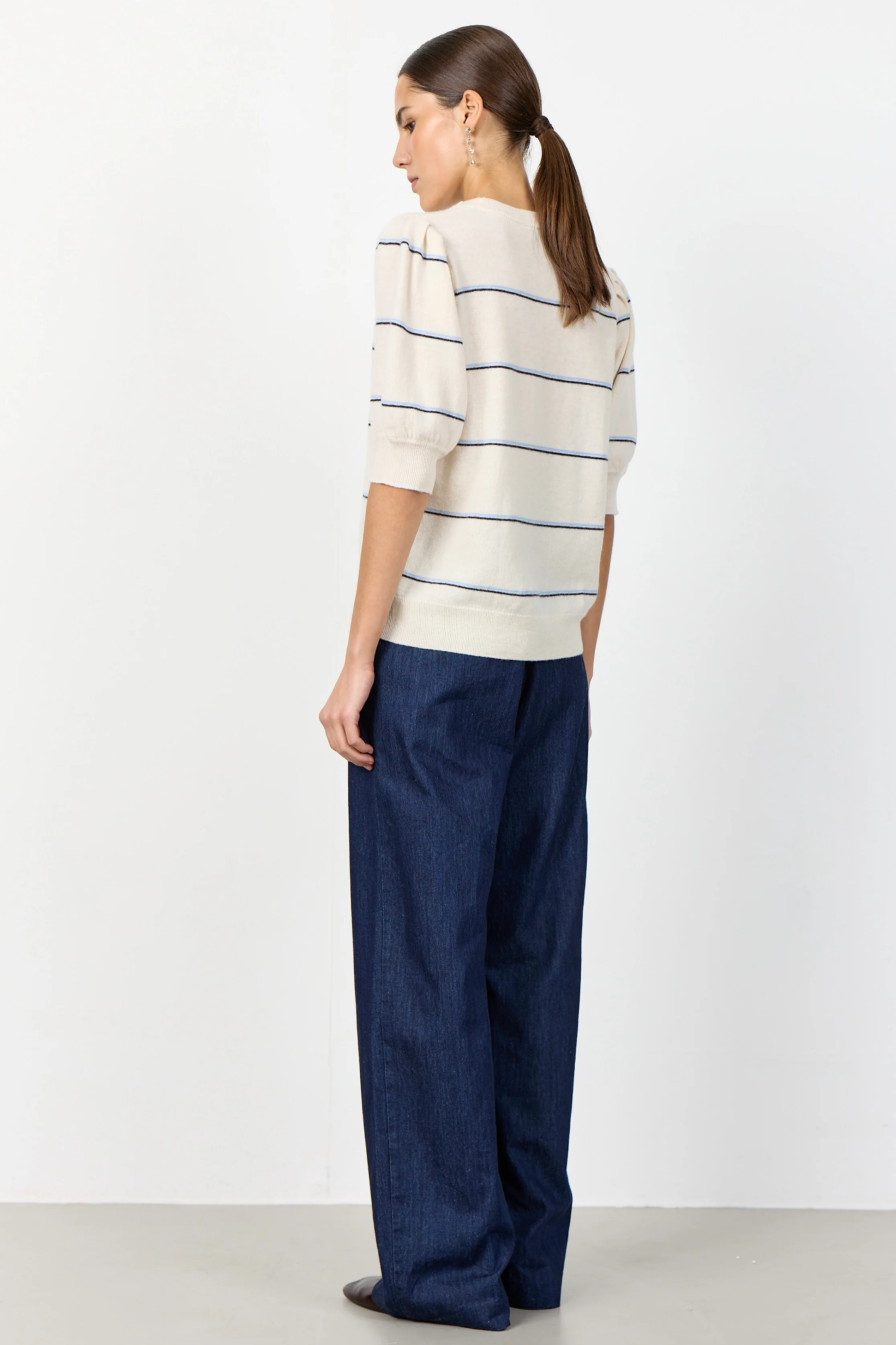Ismaila 18 | Turtledove Combi | Bluse fra Levete Room - Image 11