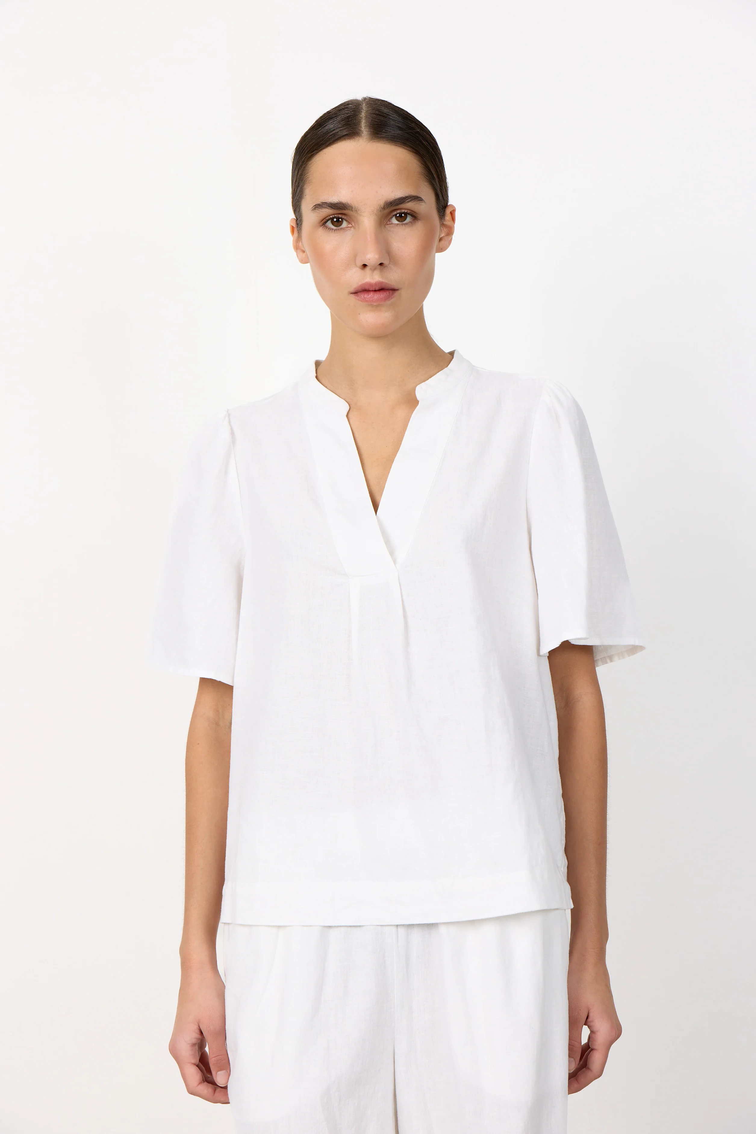 Naja 32 | White | Bluse fra Levete Room