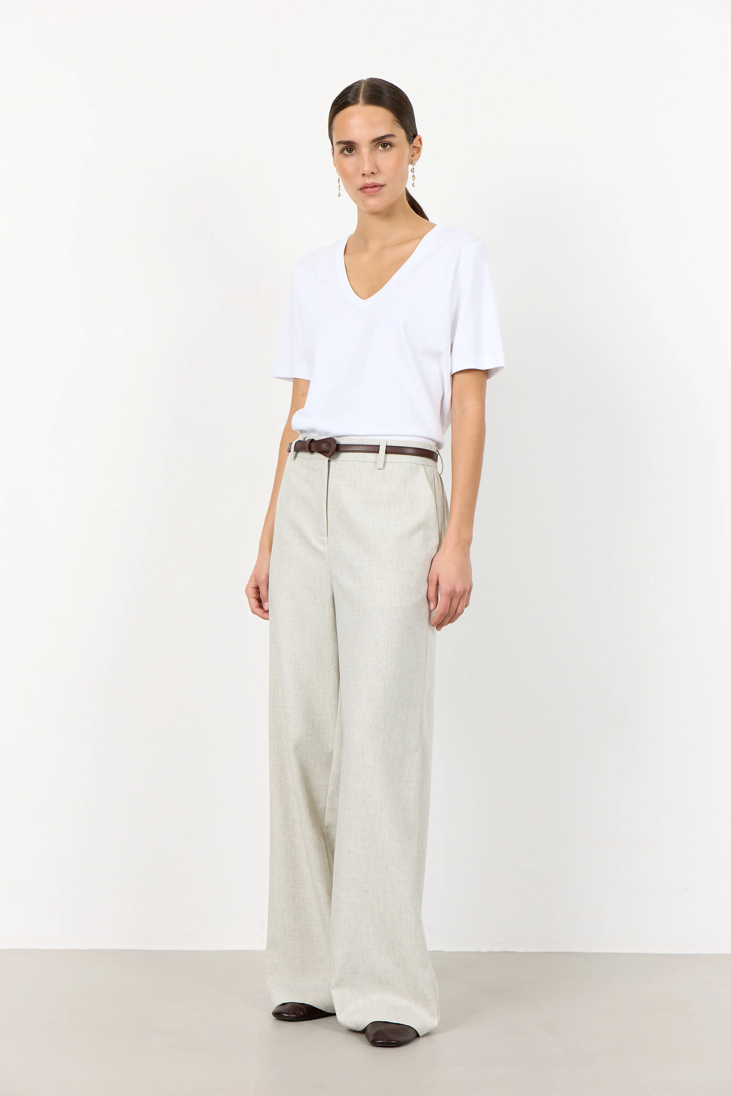 Paloma 2 | White | T-Shirt fra Levete Room - Image 4