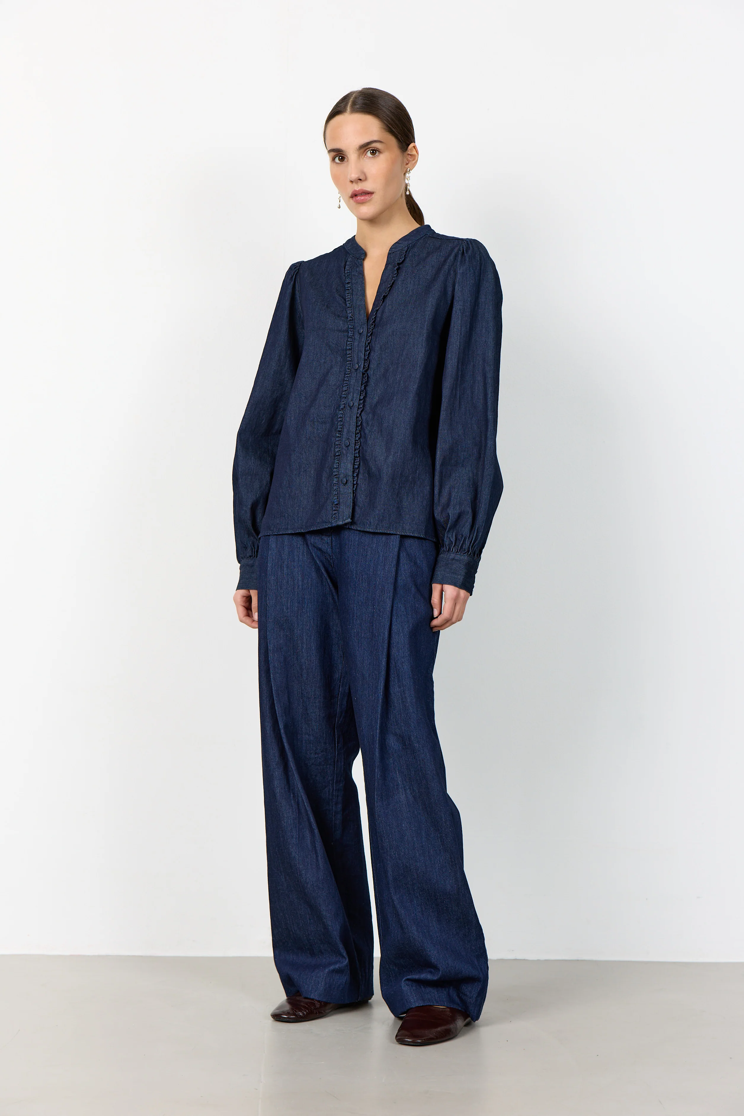 Pietta 2 | Dark Navy | Skjorte fra Levete Room - Image 3