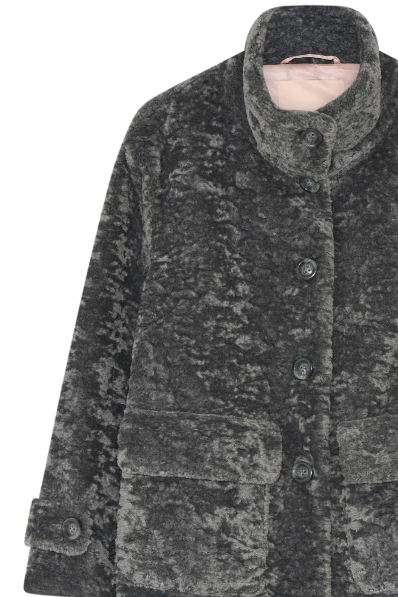 Maddy Fake Fur Coat | Grey | Jakke fra Gustav - Image 3