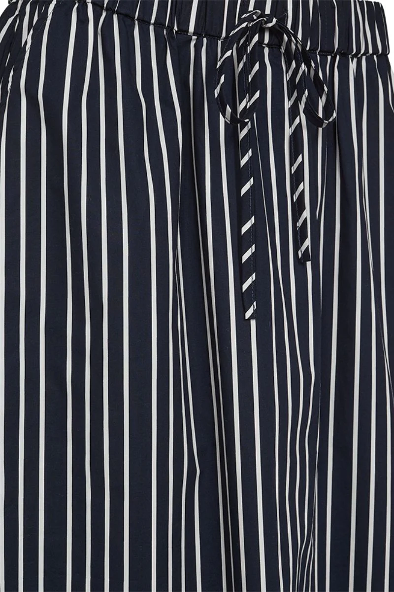 Malay Skirt 205731 | Navy Blazer W. Star Off-White | Nederdel fra Freequent - Image 3