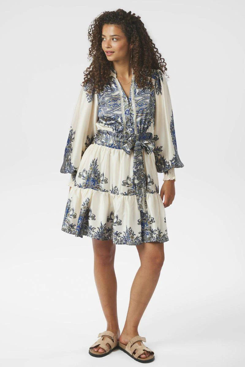 Malfida Paisley Border Dress | Ash Blue | Kjole fra Neo Noir - Image 6