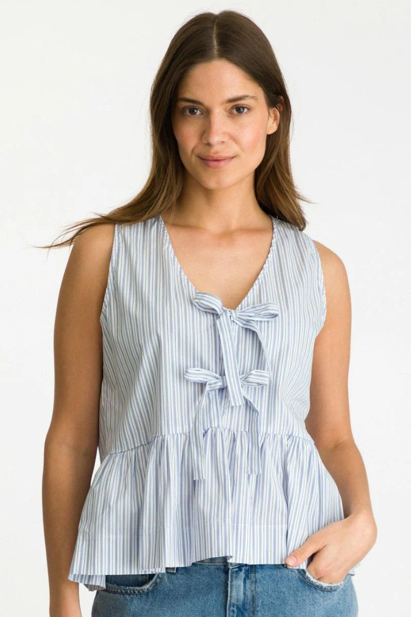 Manja Stripe Top | Light Blue | Bluse fra Neo Noir - Image 2