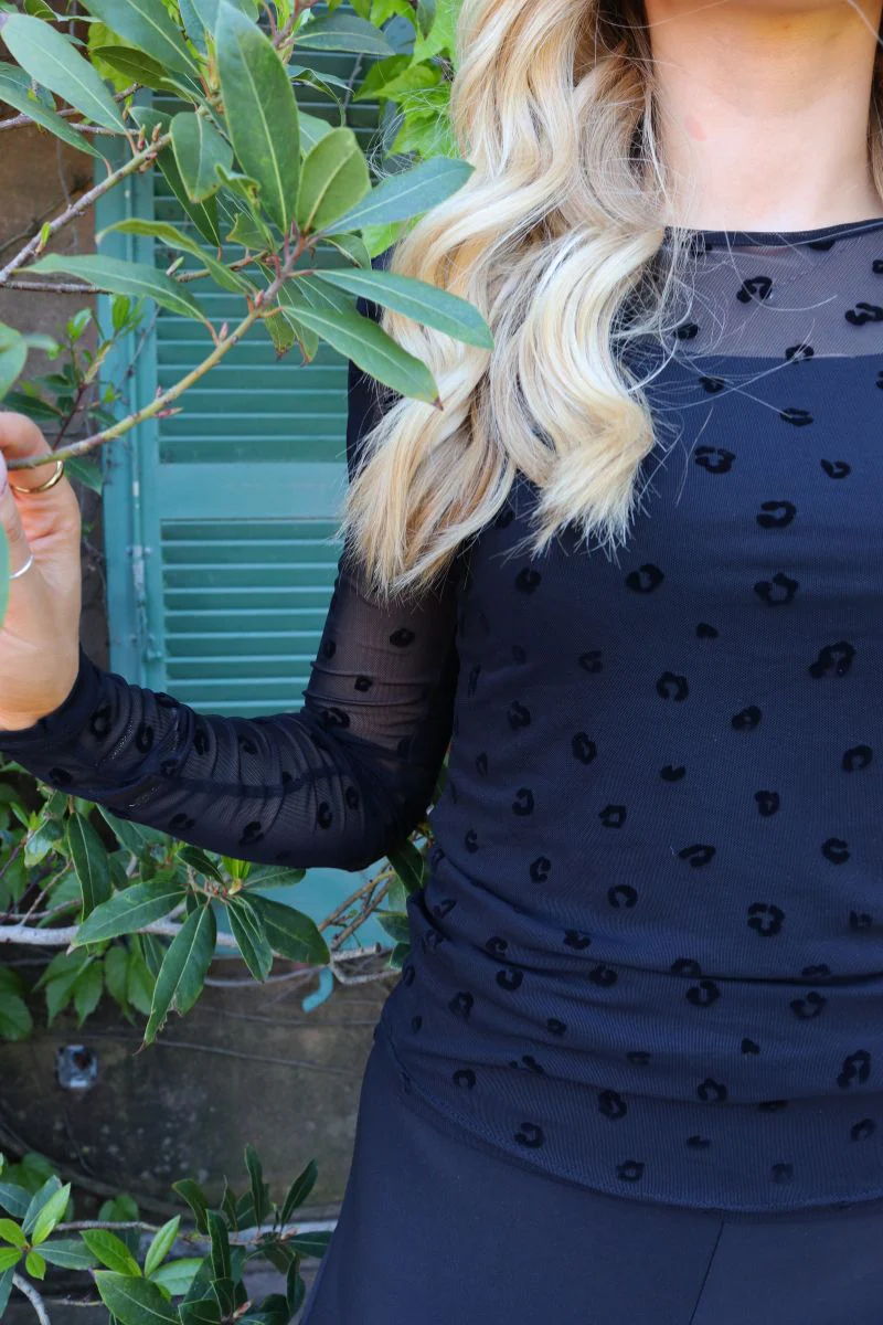 Mesh Ls Tshirt | Black Flock Leo | Bluse fra Liberté - Image 3