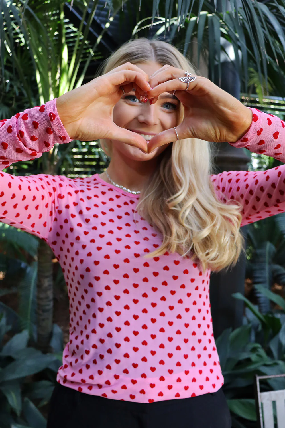 Mesh Ls Tshirt | Pink Red Flock Heart | Bluse fra Liberté