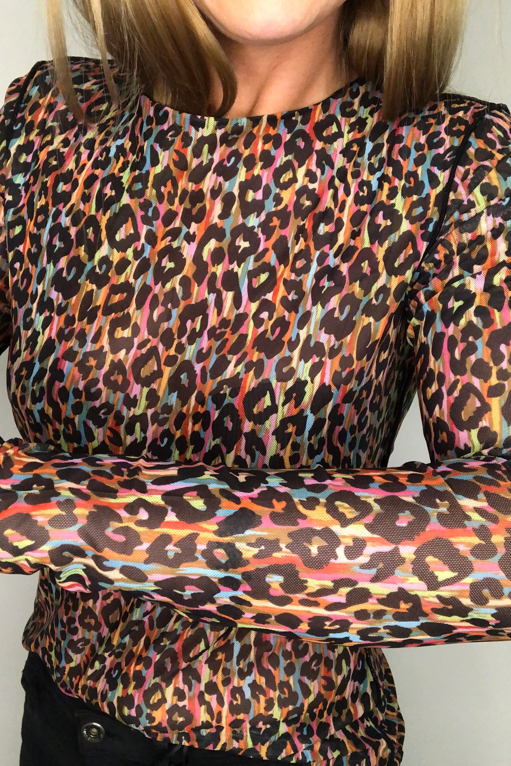 Mesh Top | Multi Color Leo | Top fra Liberté - Image 2