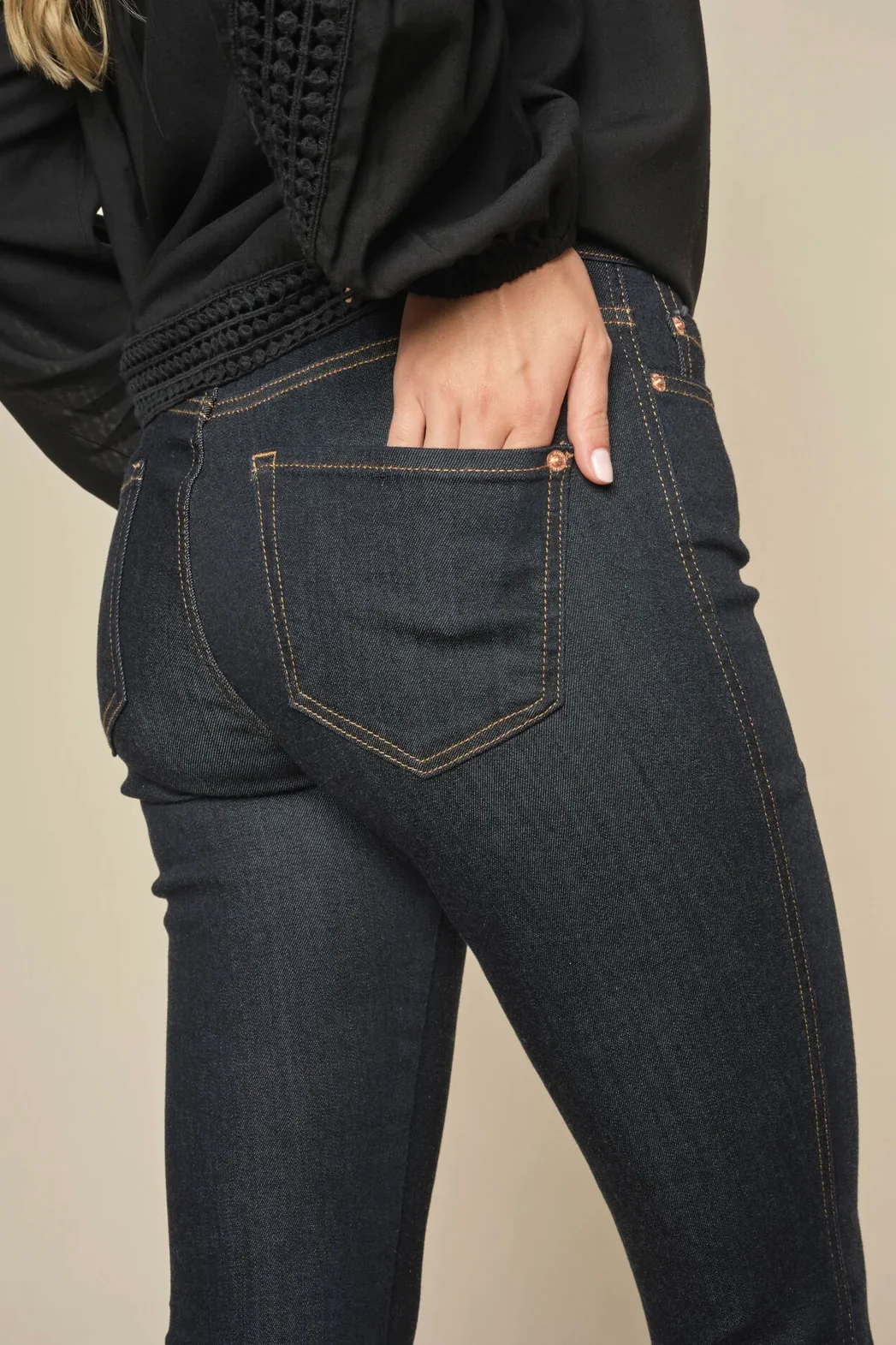 Ashley Deluxe Jeans  30' | Dark Blue | Jeans fra Mos Mosh - Image 7