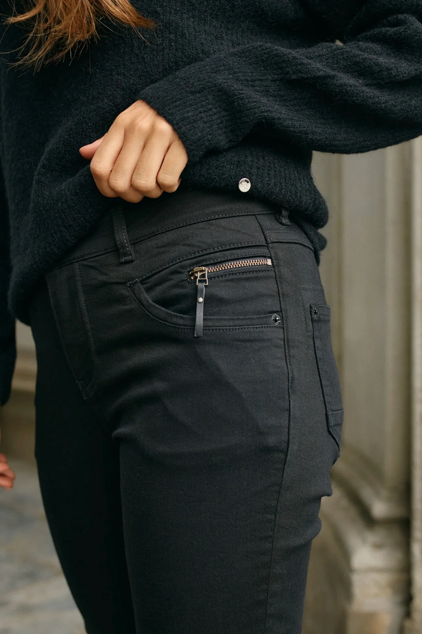 Carla Naomi Deluxe Jeans 34' | Black | Jeans fra Mos Mosh - Image 5