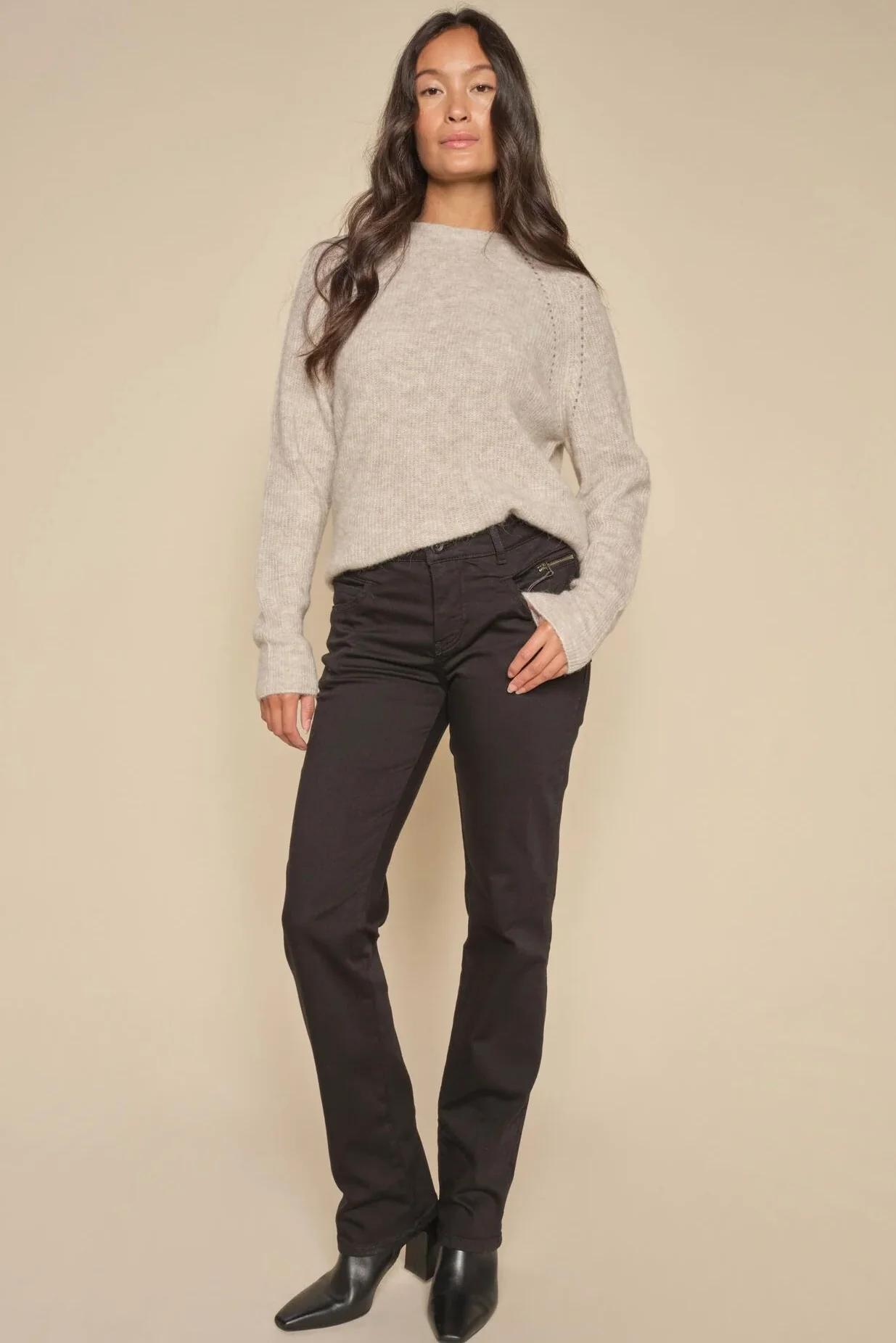 Carla Naomi Deluxe Jeans 34' | Black | Jeans fra Mos Mosh - Image 9