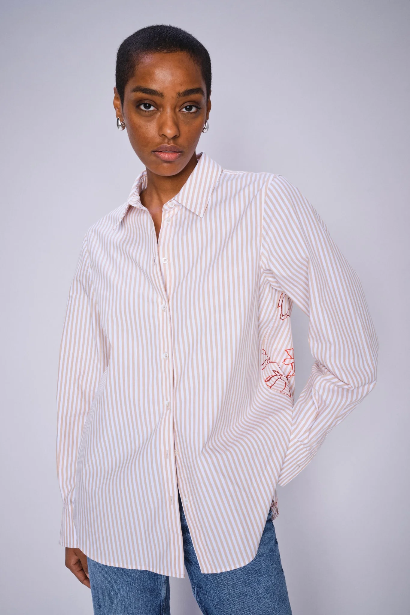 Elinda Leafy Stripe Shirt  | Sesame | Skjorte fra Mos Mosh - Image 2