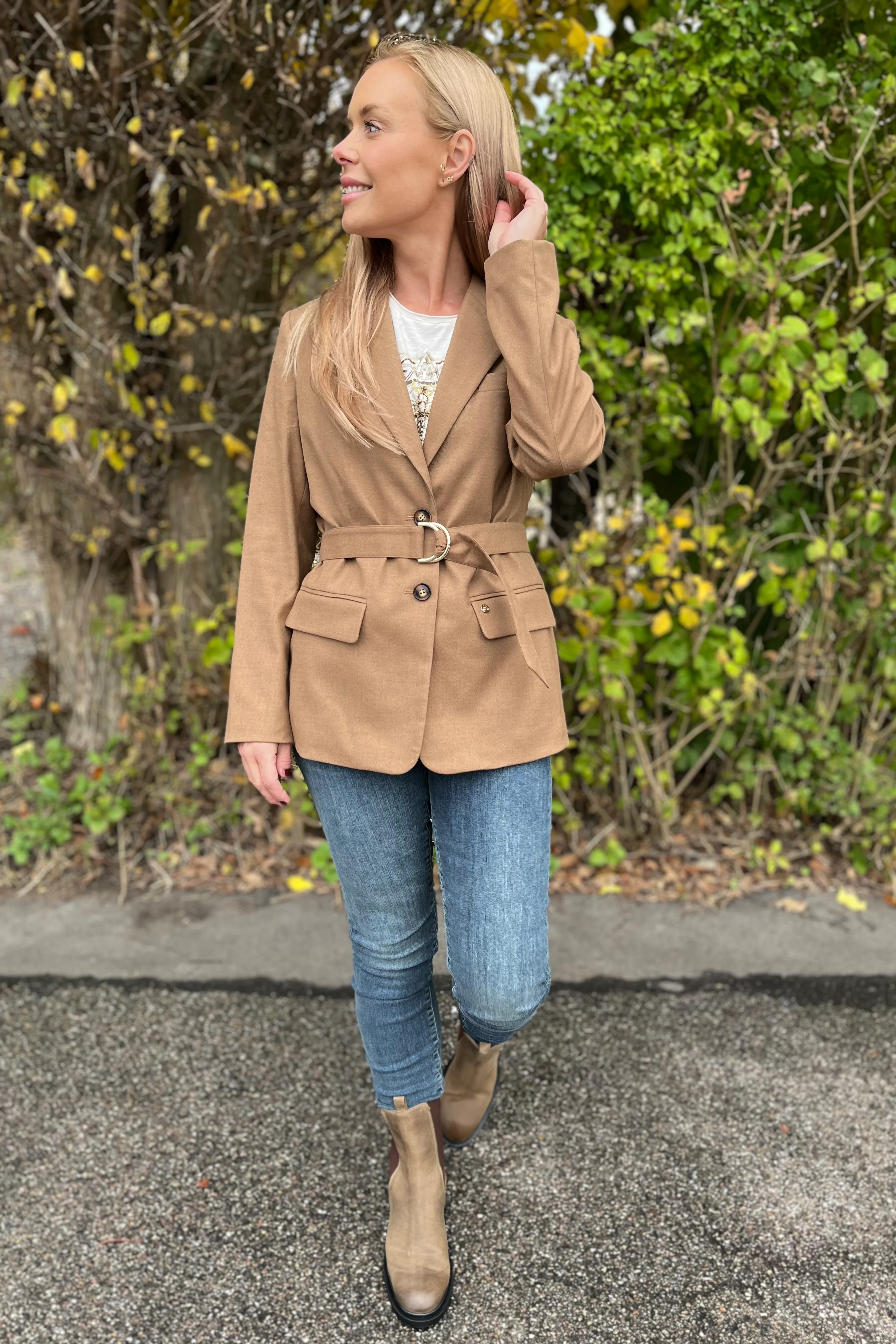 Herdis Caia Blazer | Indian Tan | Blazer fra Mos Mosh - Image 10