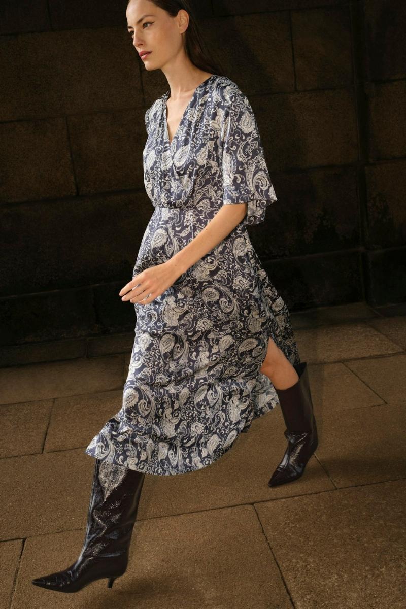 Hosh Winding Dress | India ink | Kjole fra Mos Mosh