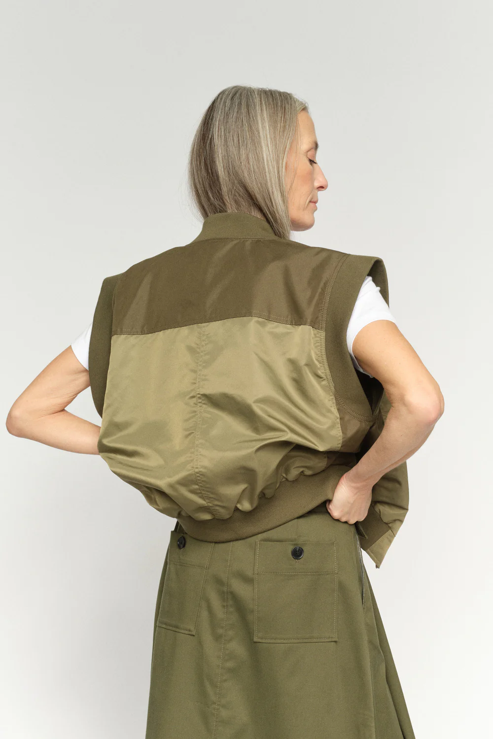 Jovo Neola Waistcoat | Olive Night | Vest fra Mos Mosh