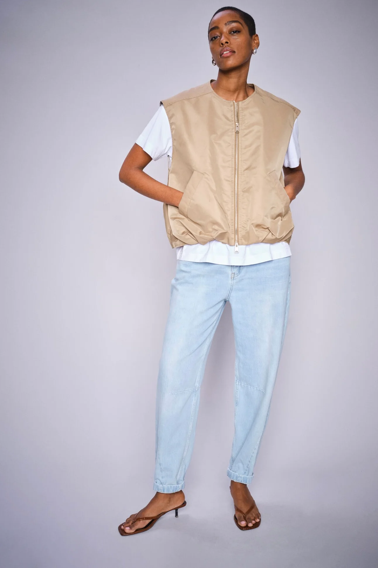 Kura Solid Waistcoat   | Sesame | Vest fra Mos Mosh - Image 12