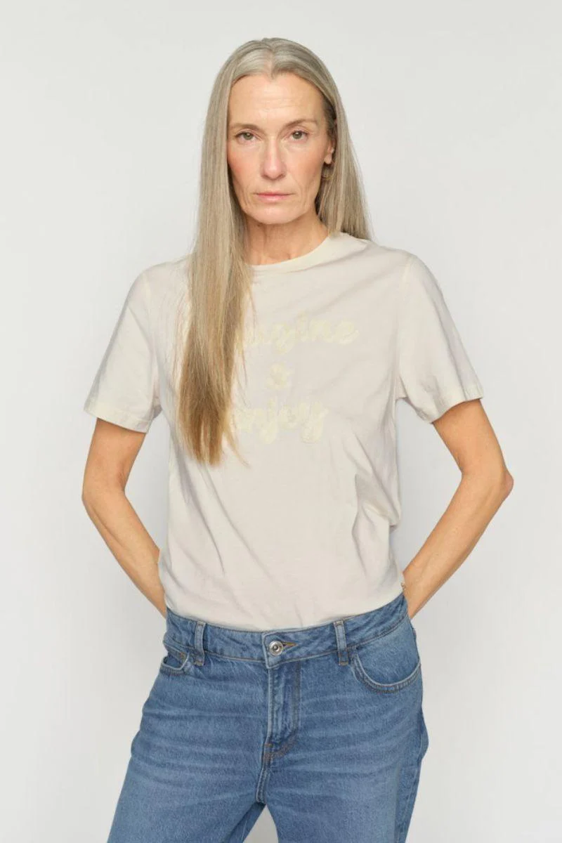 Makri O-SS Tee | Ecru | T-Shirt fra Mos Mosh