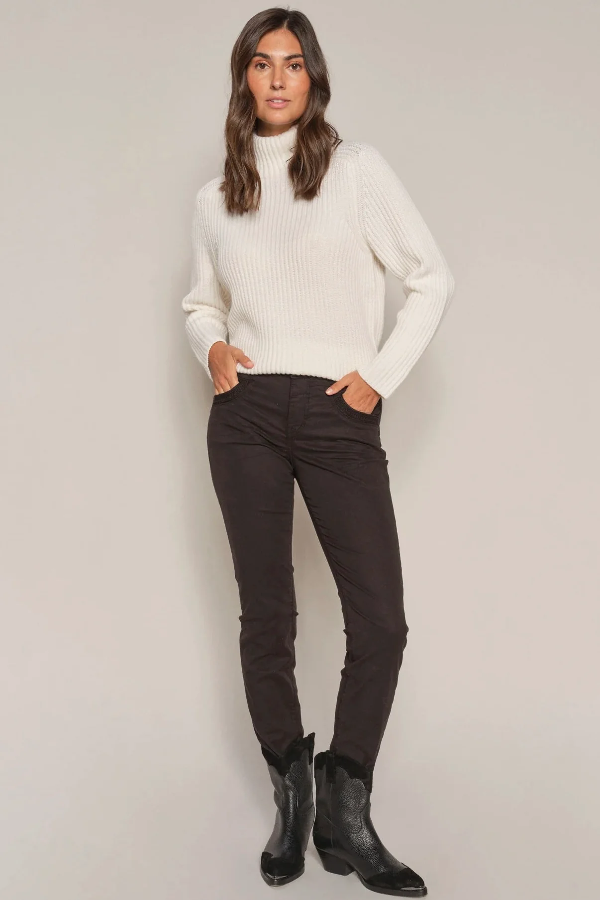 Naomi Treasure Pant Regular | Black | Bukser fra Mos Mosh - Image 3
