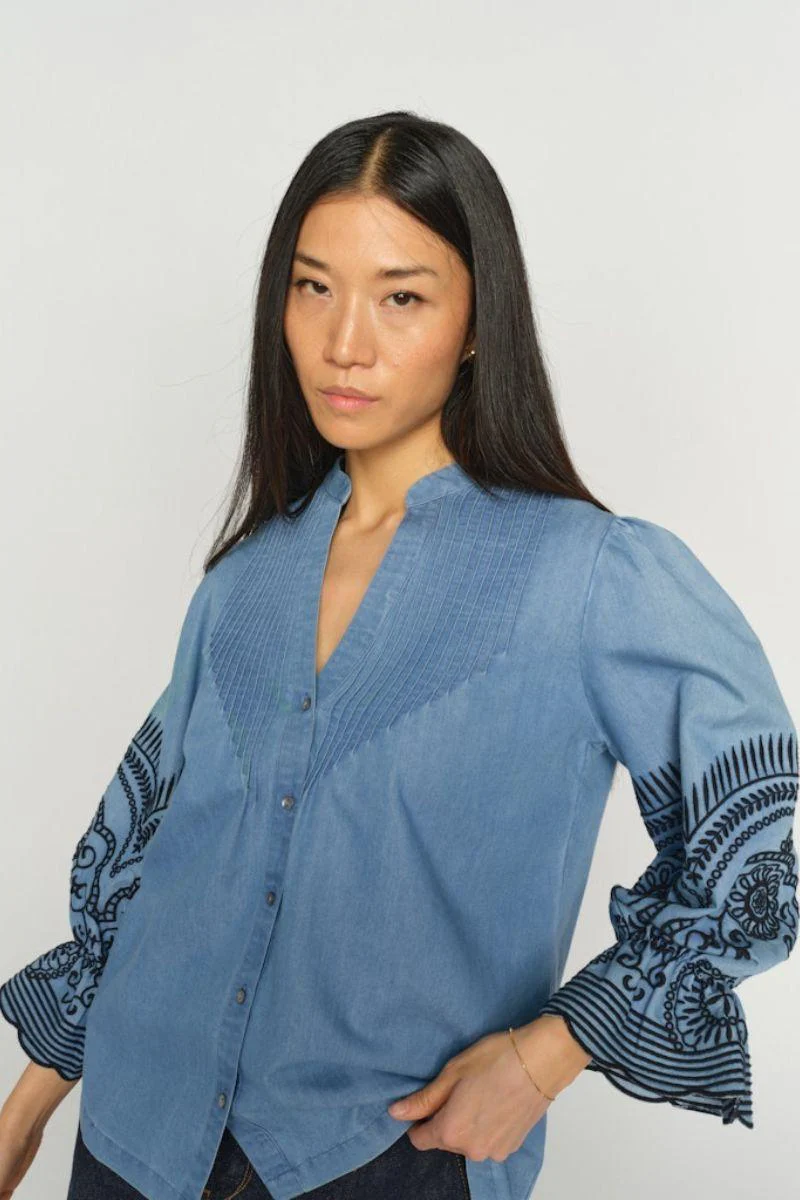Stomin Emb Shirt | Light Blue | Skjorte fra Mos Mosh - Image 3
