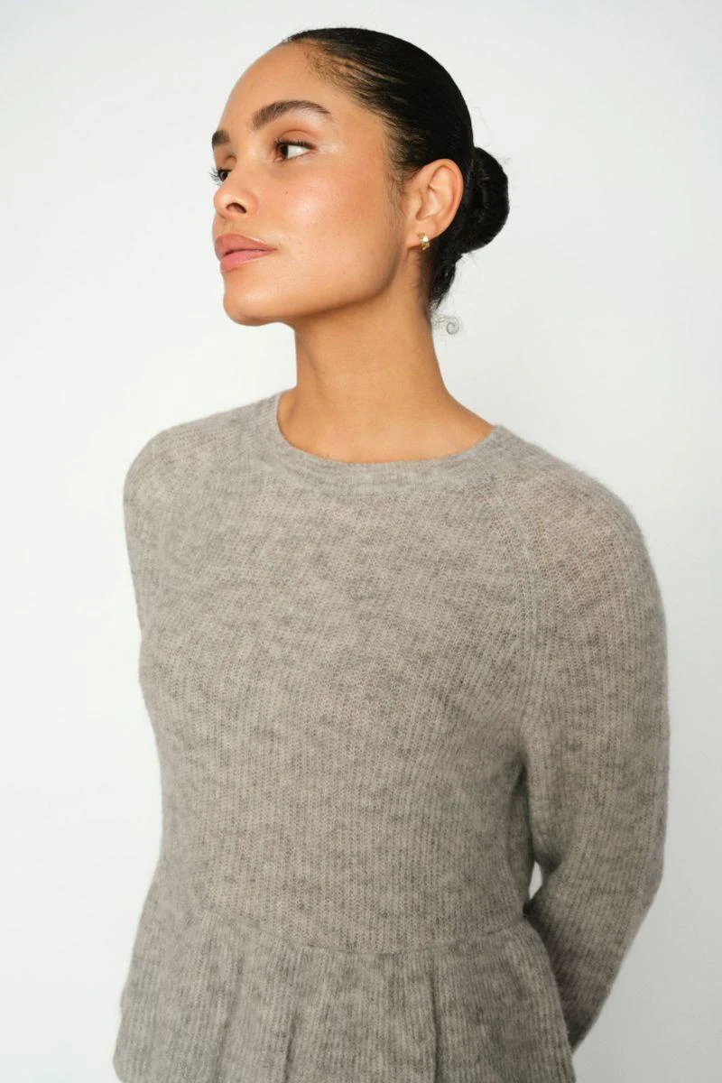 Thora O-Neck Frill Knit | Drizzle | Strik fra Mos Mosh - Image 2