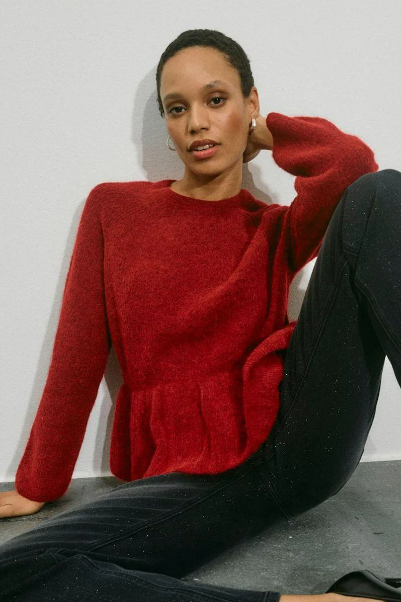 Thora O-Neck Frill Knit | Rhythmic Red | Strik fra Mos Mosh - Image 9