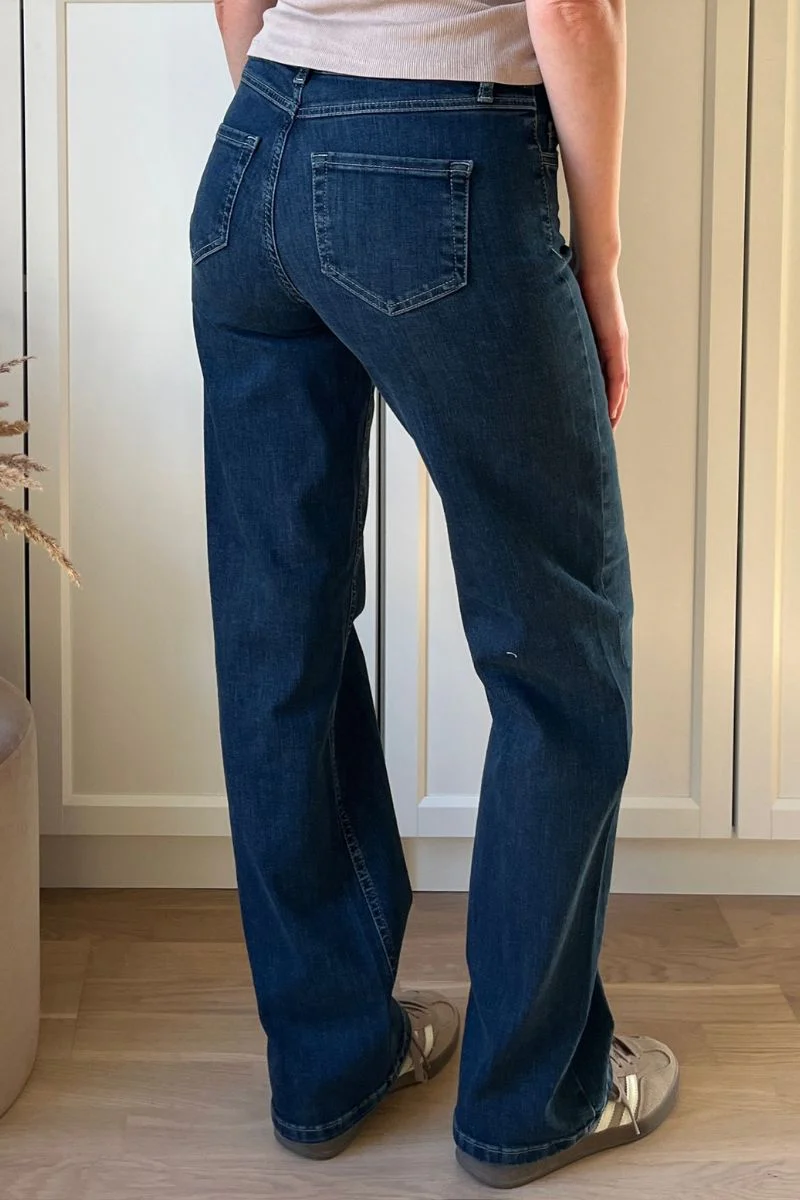 Molly Jeans | Dark Blue Denim | Jeans fra French Laundry - Image 14
