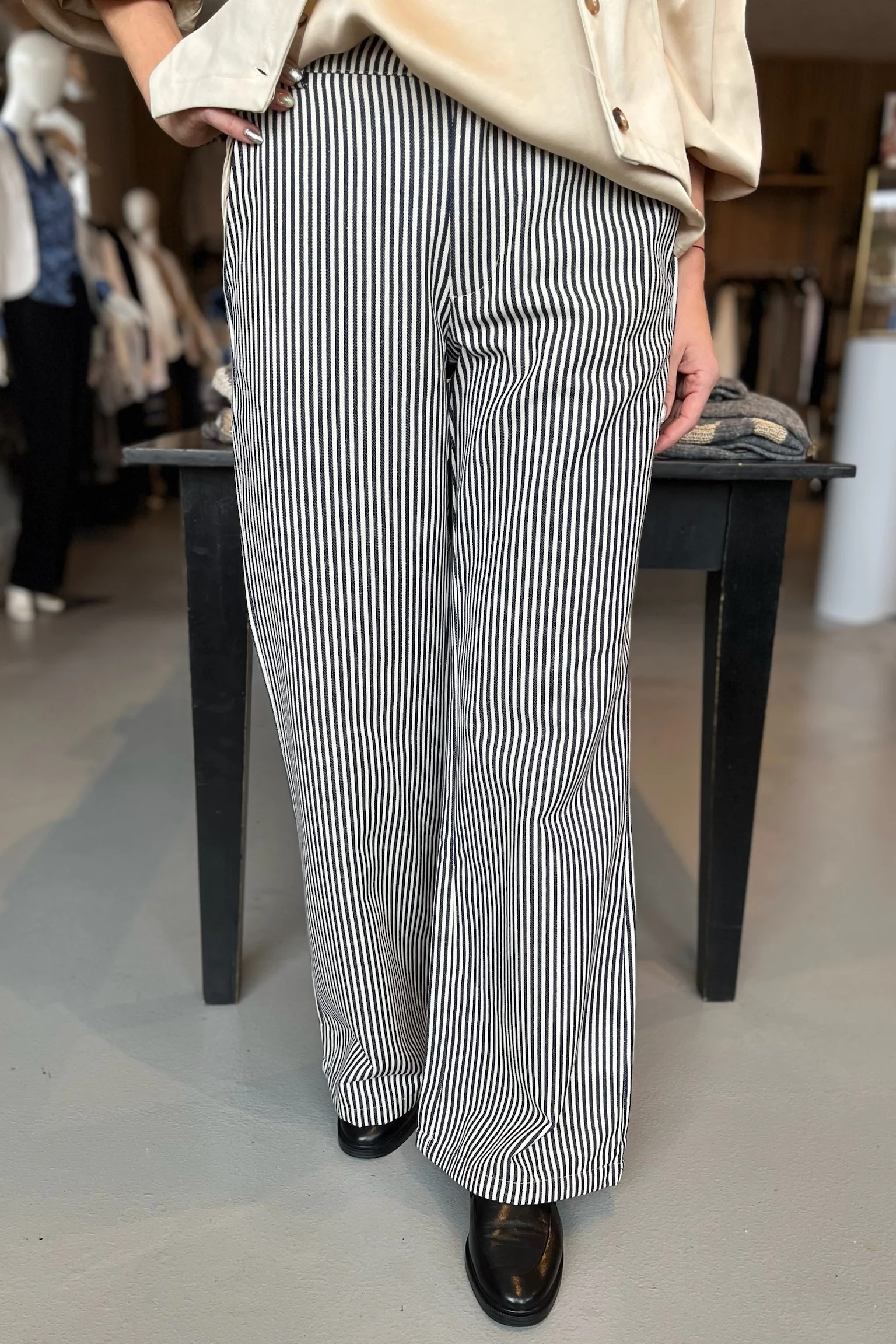 Montreal Box Pant | Blue | Bukser fra Black Colour - Image 7