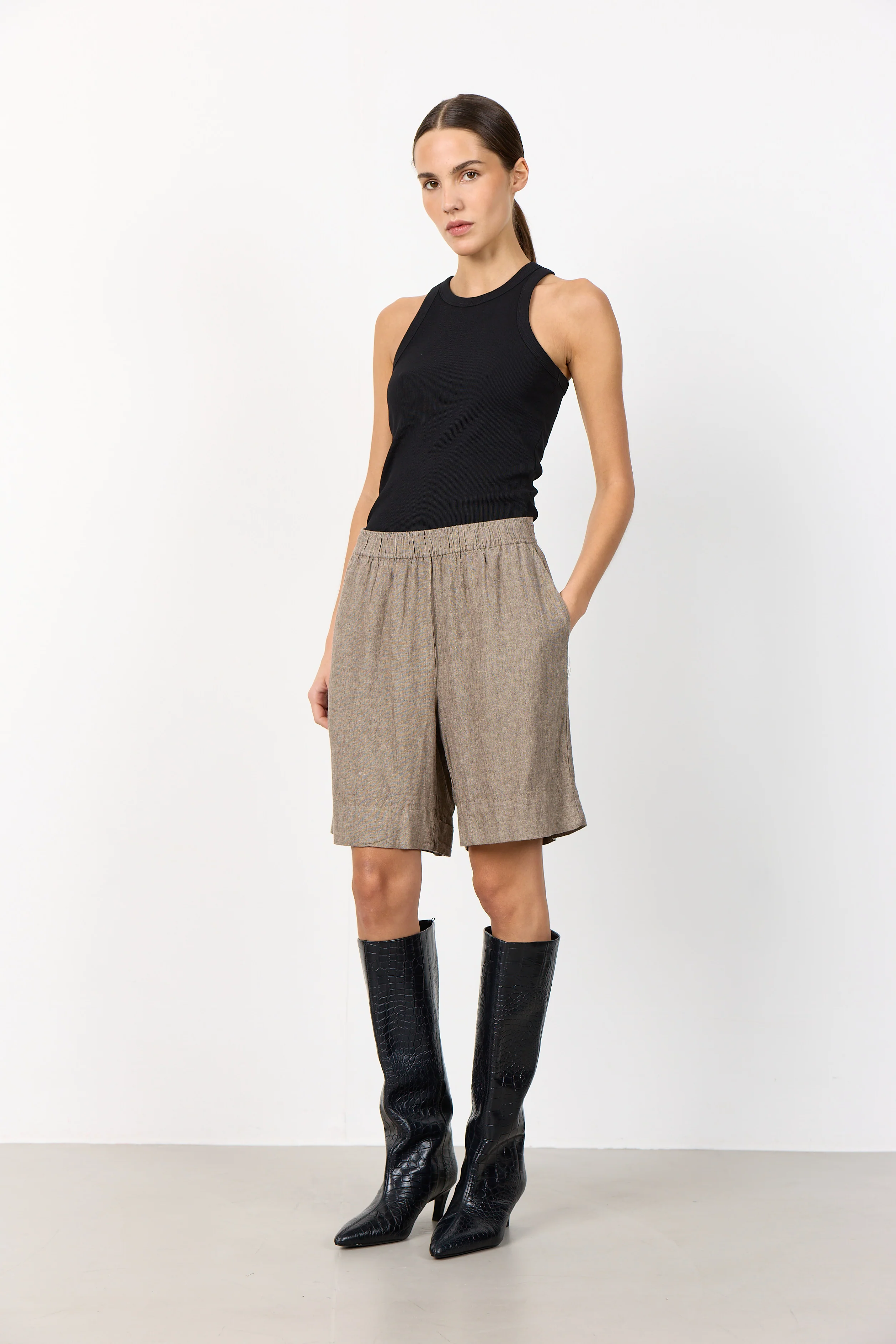 Naja 29 | Falcon Melange | Shorts fra Levete Room - Image 4