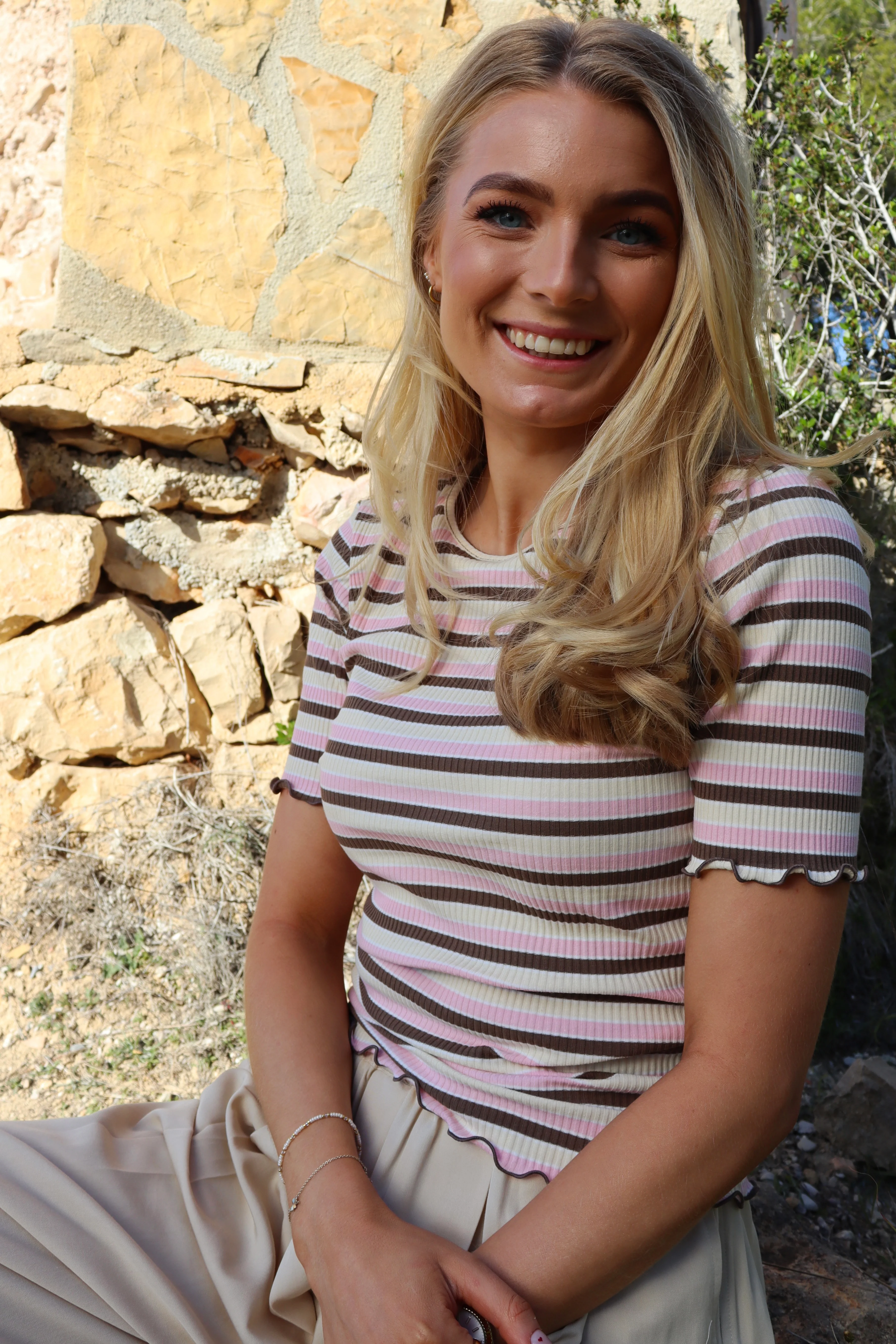 Natalia Ss Blouse | Brown Rose Creme Stripe | Bluse fra Liberté - Image 2