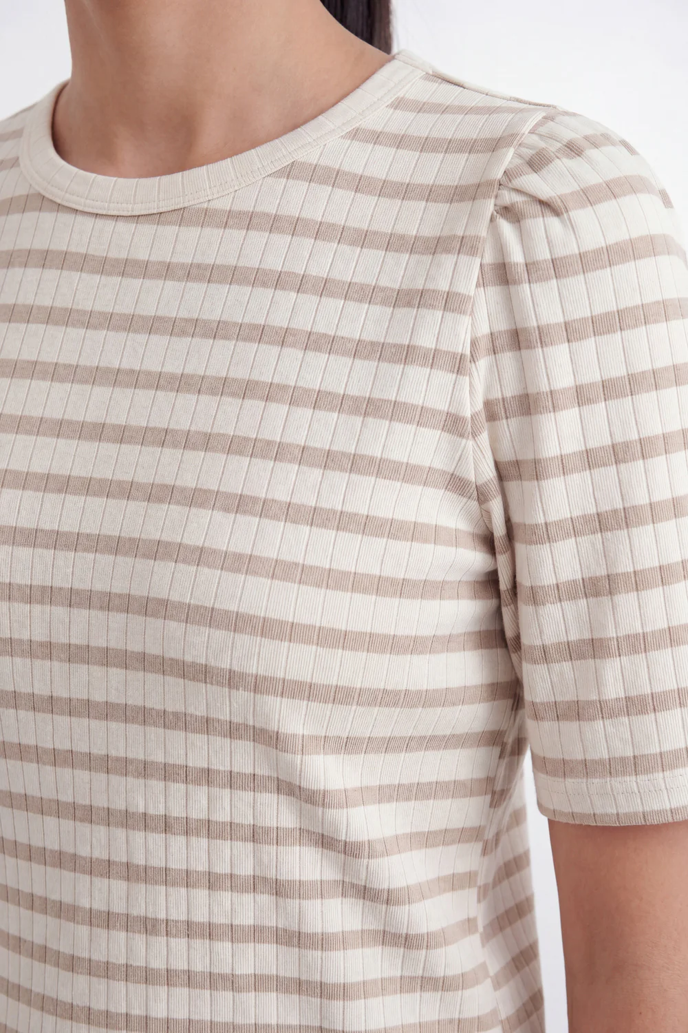 Neddie 1 | Plaza Taupe Combi | T-Shirt fra Levete Room - Image 4