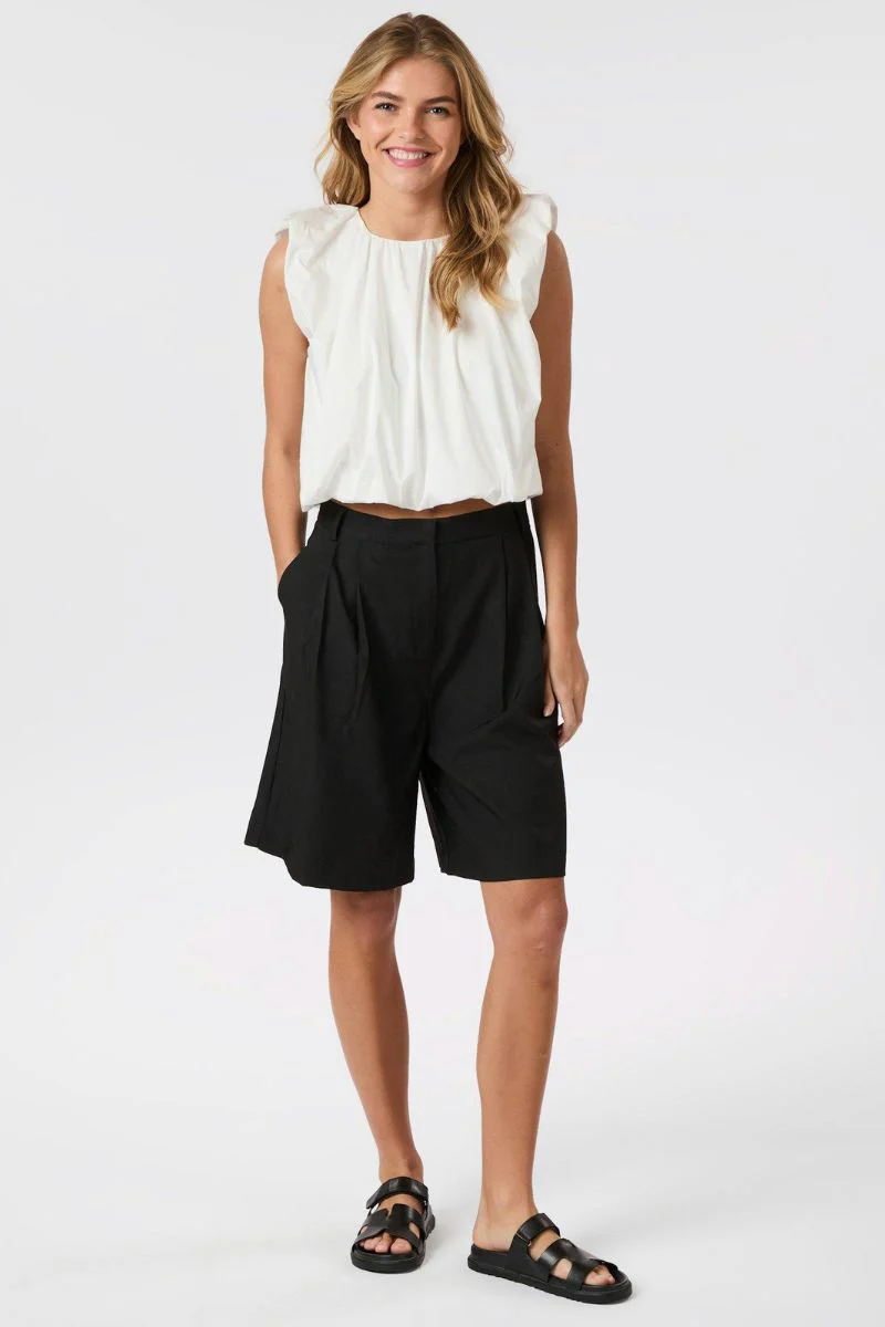 Nika Bermuda Shorts | Black | Shorts fra Neo Noir - Image 7