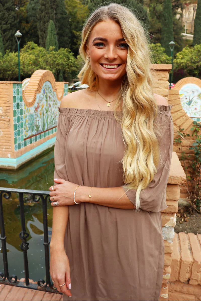 Odette Offshoulder Dress | Light Brown | Kjole fra Liberté - Image 3
