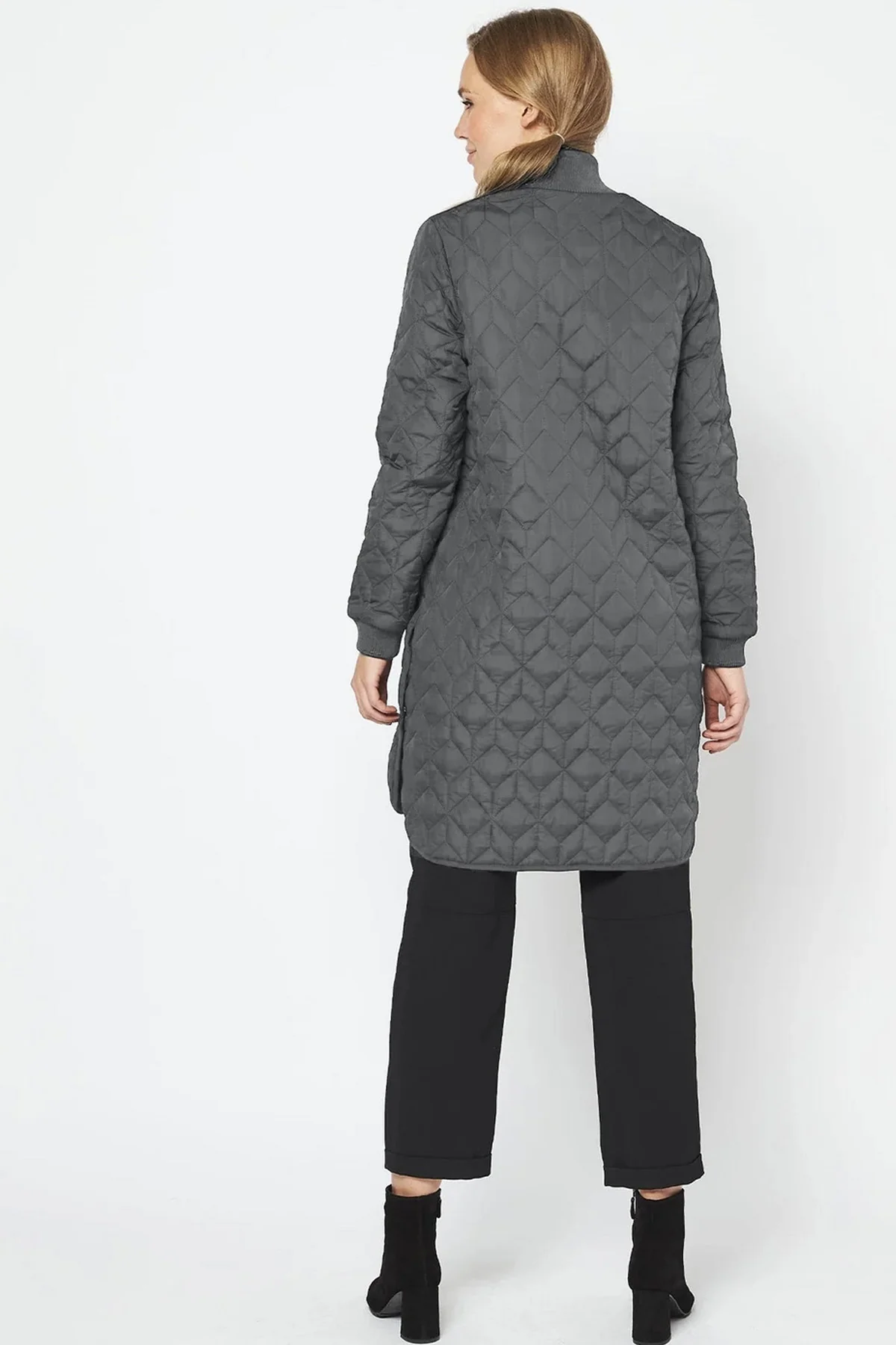 Padded Quilt Coat | 033 Dark Shadow | Termojakke fra Ilse Jacobsen - Image 6