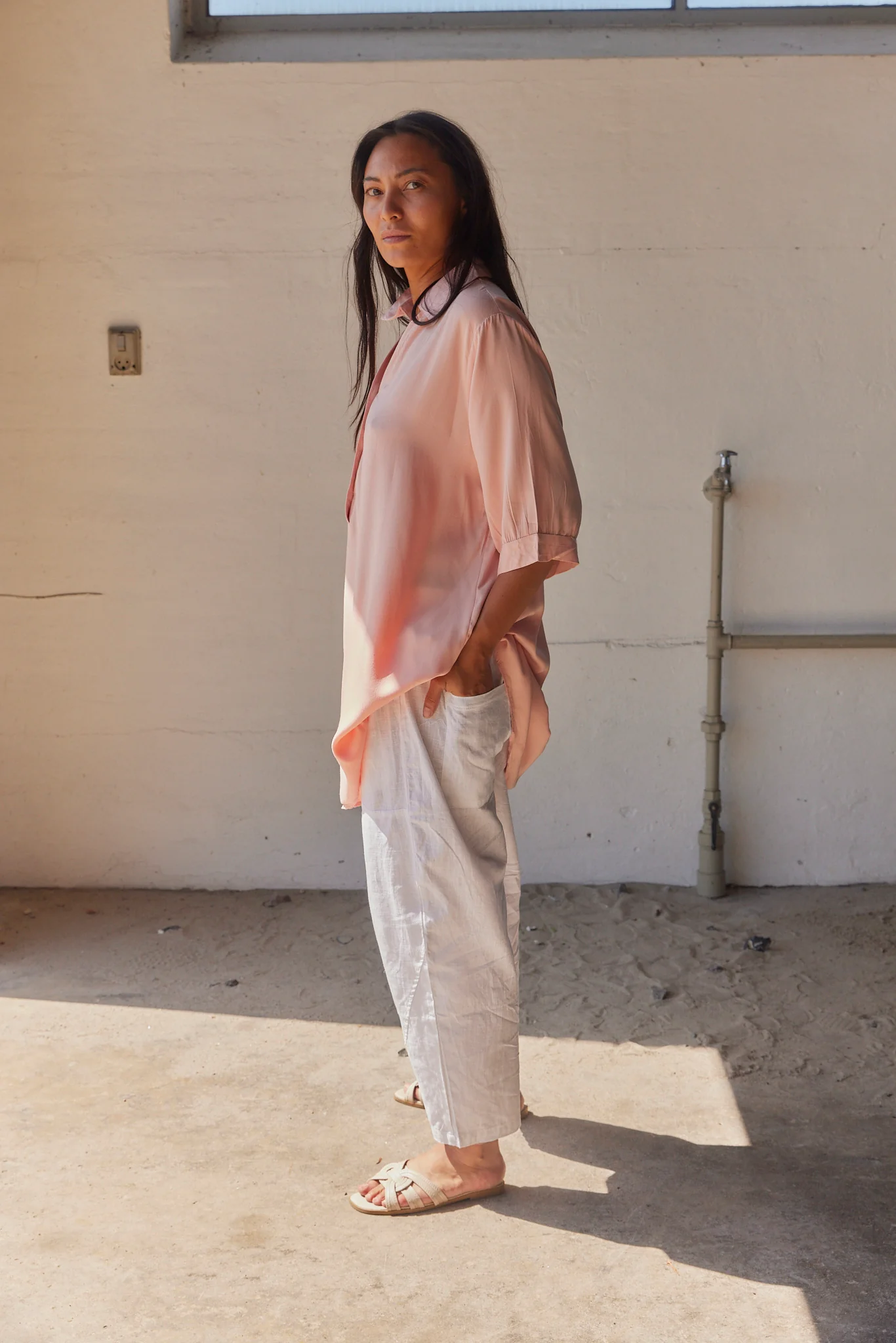 Plain Penelope Tunic | Bluse fra Atelier C - Image 2