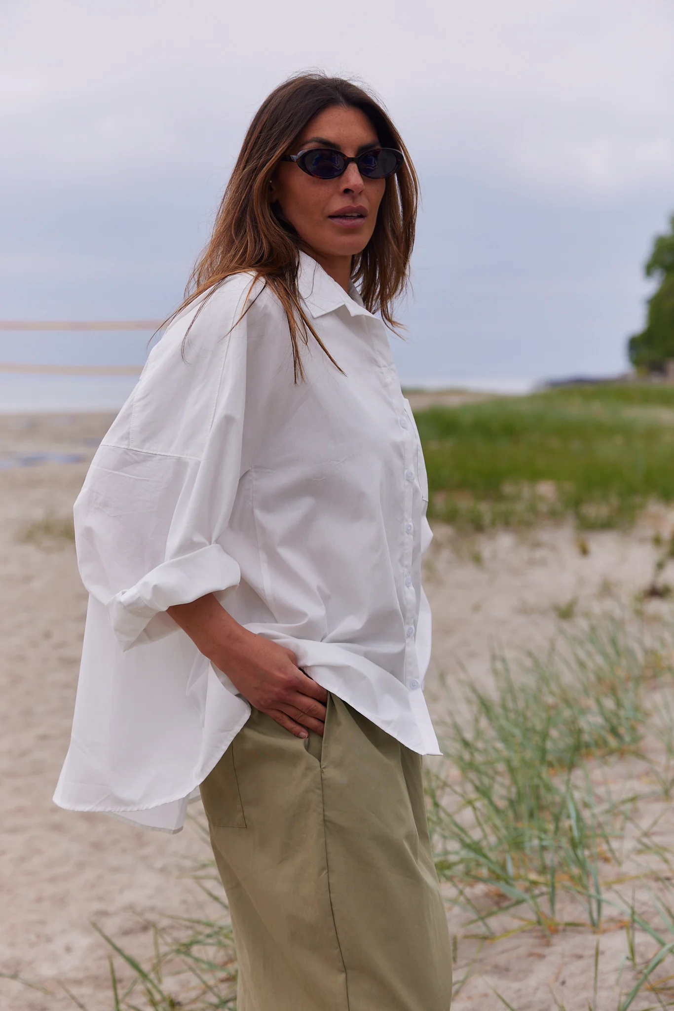 Polly Cotton Shirt | White | Skjorte fra Atelier C - Image 2