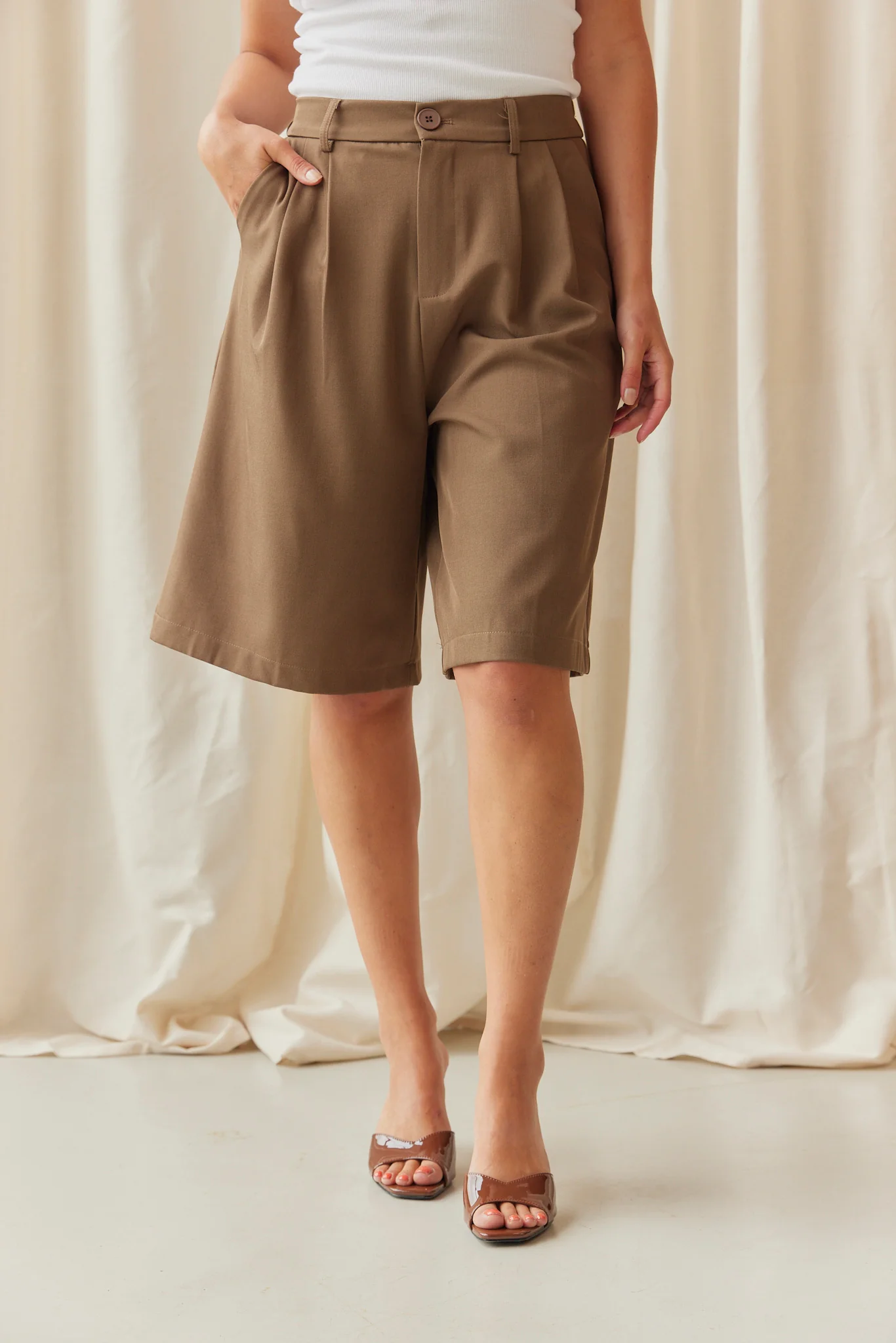 Pretty Tailored Bermuda Shorts | Brown - Image 2