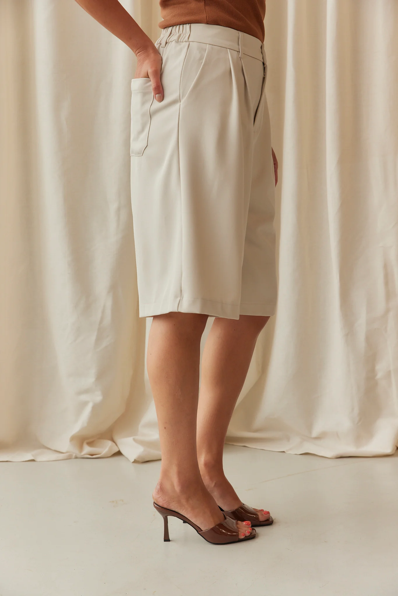 Pretty Tailored Bermuda Shorts | Cream - Image 7