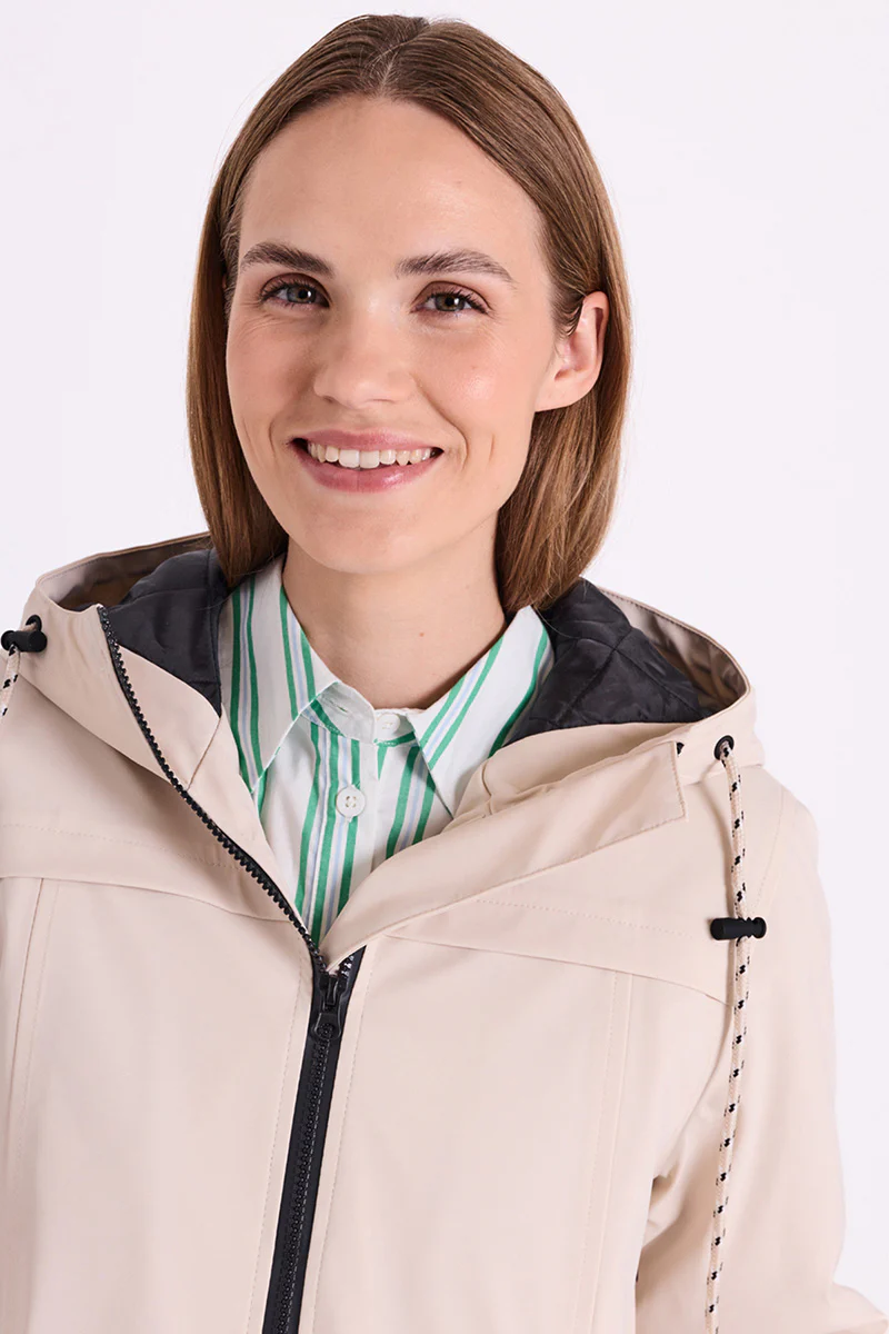 Rain Jacket | Desert Taupe | Regnfrakke fra Freequent - Image 8