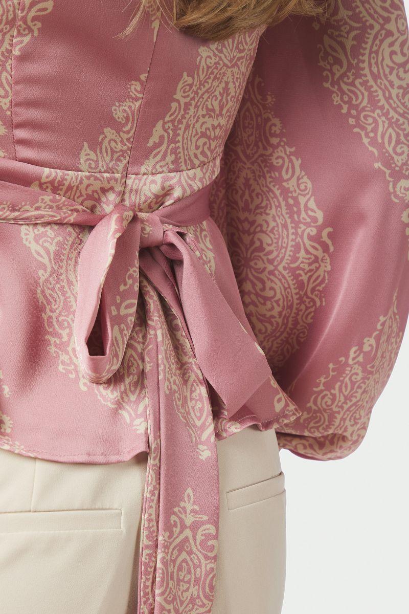 Rista Paisley Drop Blouse | Evening Rose | Bluse fra Neo Noir - Image 6