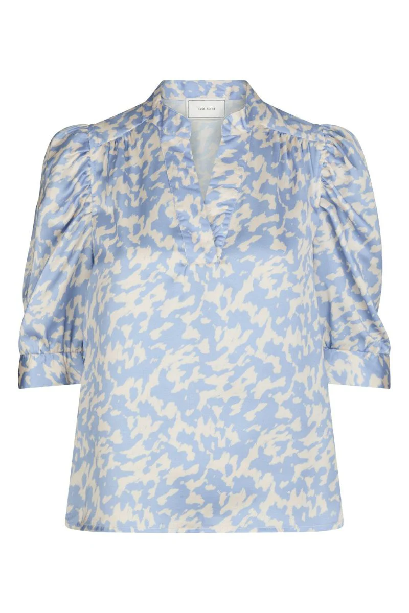 Roella Graphic Fade Blouse | Light Blue | Bluse fra Neo Noir - Image 2