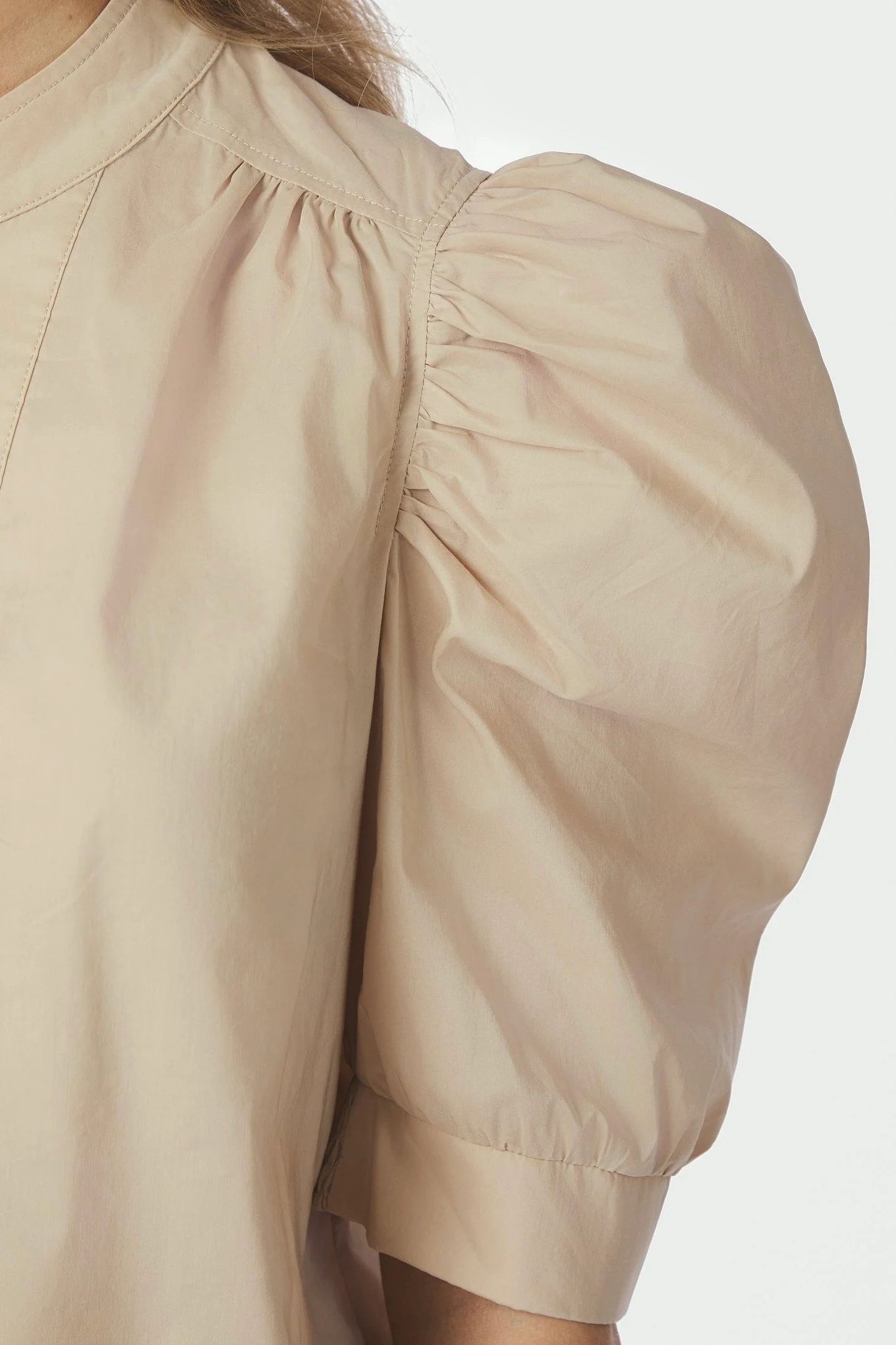 Roella Poplin Blouse | Dark Sand | Bluse fra Neo Noir - Image 5