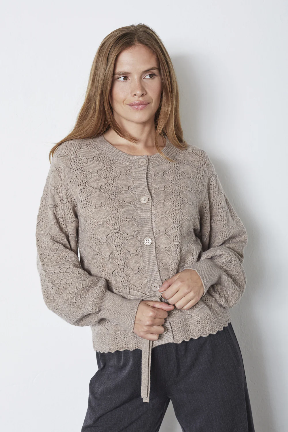 Row Pointelle Tie Cardigan 32241 | Champagne | Strik fra Co'couture