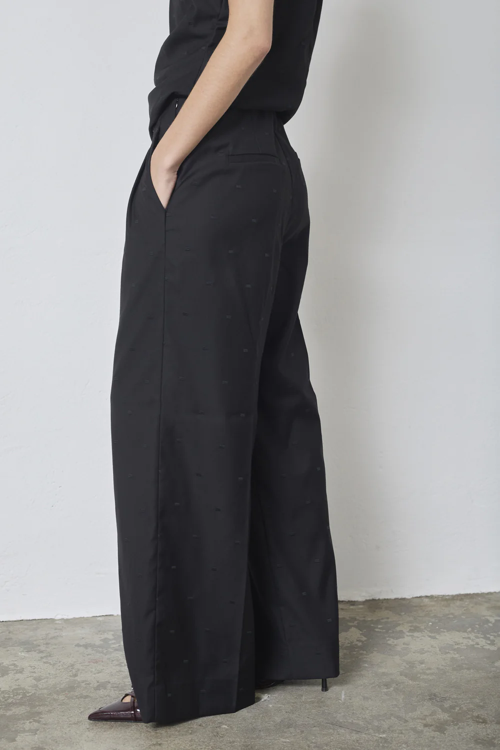Saga Pleat Pant 31566 | Black | Bukser fra Co'couture - Image 5