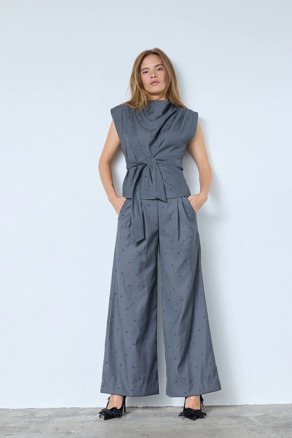 Saga Pleat Top 35760 | Mid Grey | T-Shirt fra Co'couture - Image 4