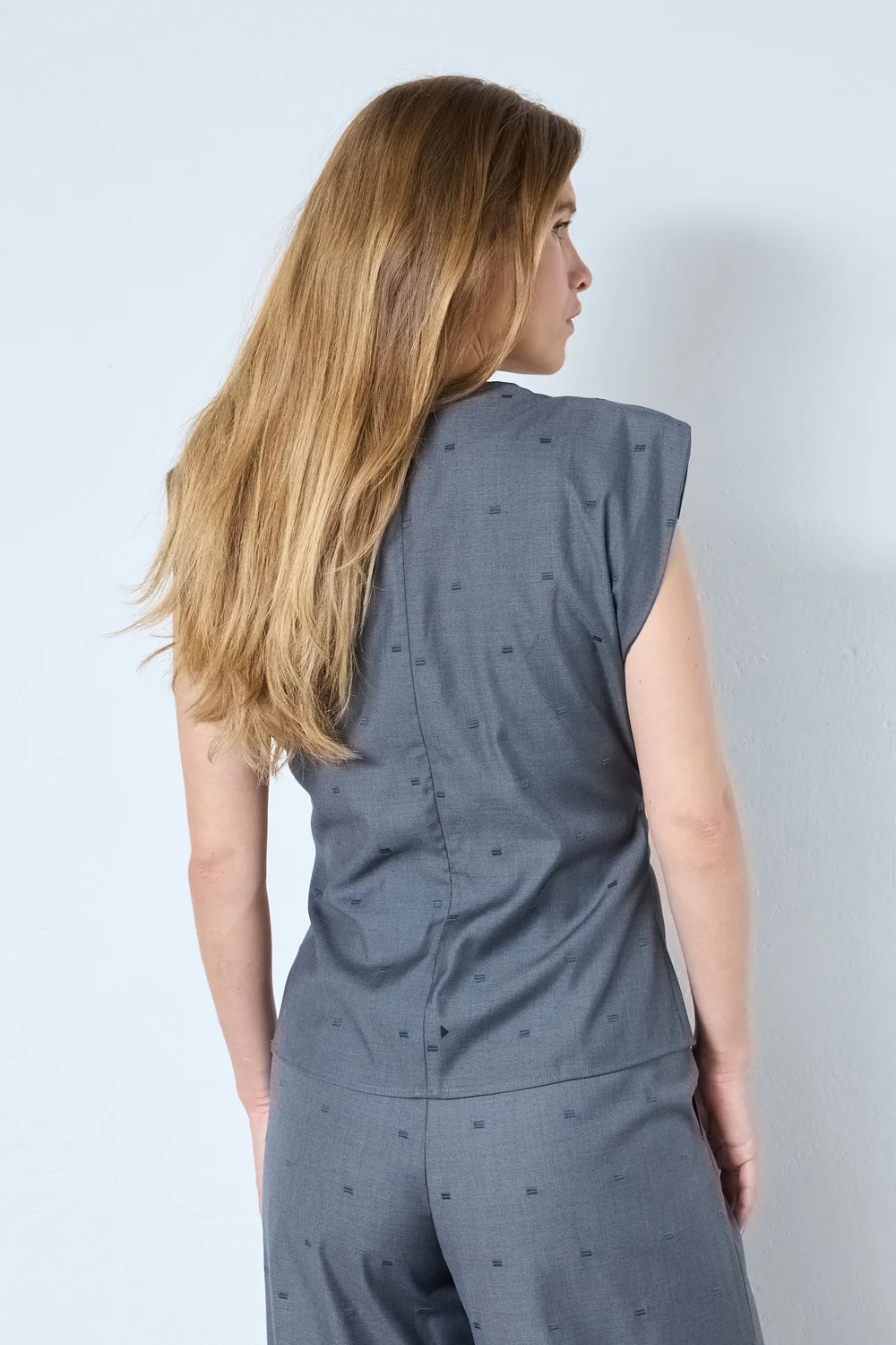 Saga Pleat Top 35760 | Mid Grey | T-Shirt fra Co'couture - Image 9