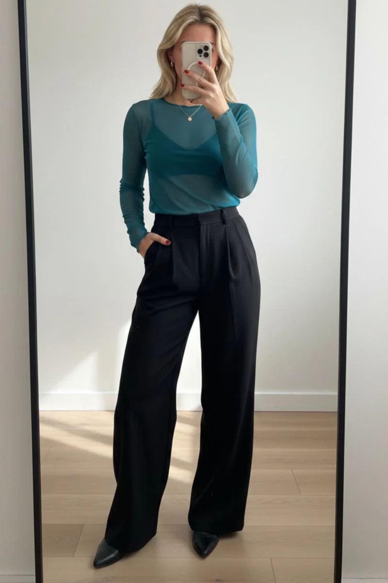 Bobbie Basic Mesh | Blue | Mesh bluse fra Avery - Image 3