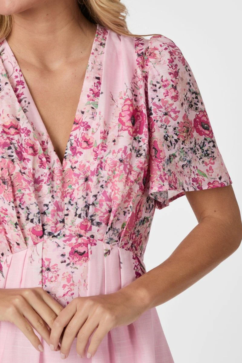 Serna Flower Print Dress | Light Pink | Kjole fra Neo Noir - Image 9