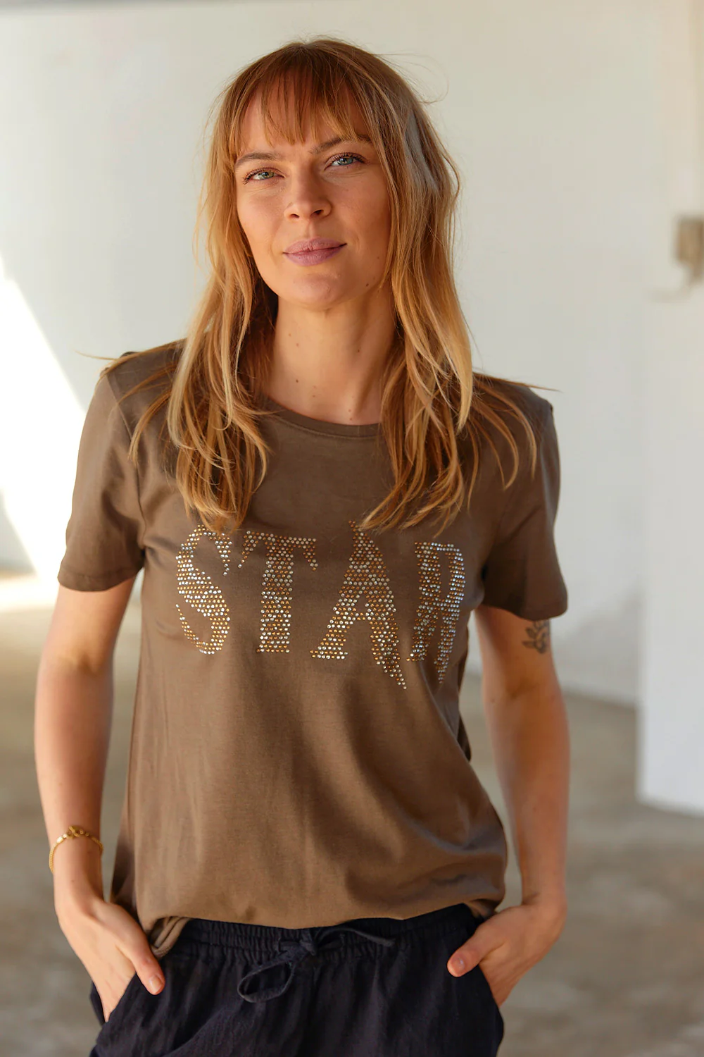 Star Tee 203703 | Morel | T-Shirt fra Freequent - Image 3