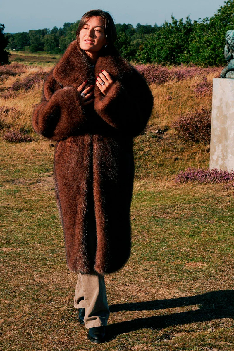 Stephanie Faux Fur Long Jacket | Brown | Jakke fra Neo Noir - Image 2