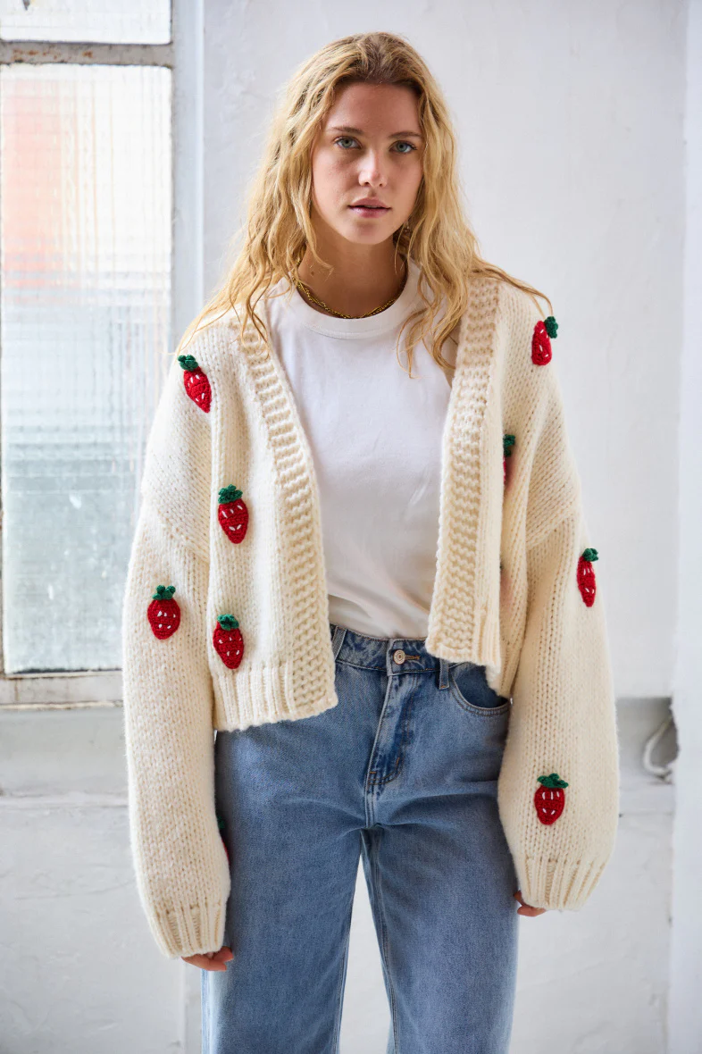 Strawberry Cardigan | Ecru | Strik fra Avery - Image 3